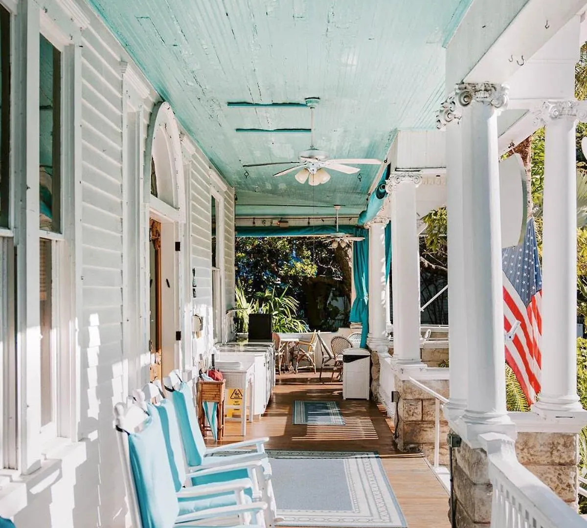 Classic Queen - Curry Mansion With Heated Pool Key West